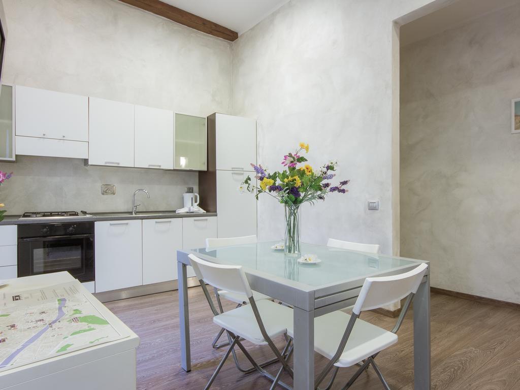 Piazza Pitti 2 Bedroom Apartamento *